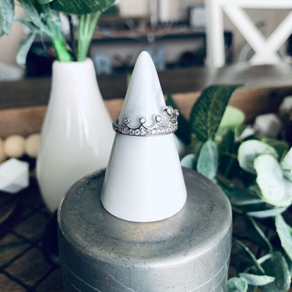 NWOT Fragrant Jewels silver princess queen gemstone ring - Picture 3 of 5